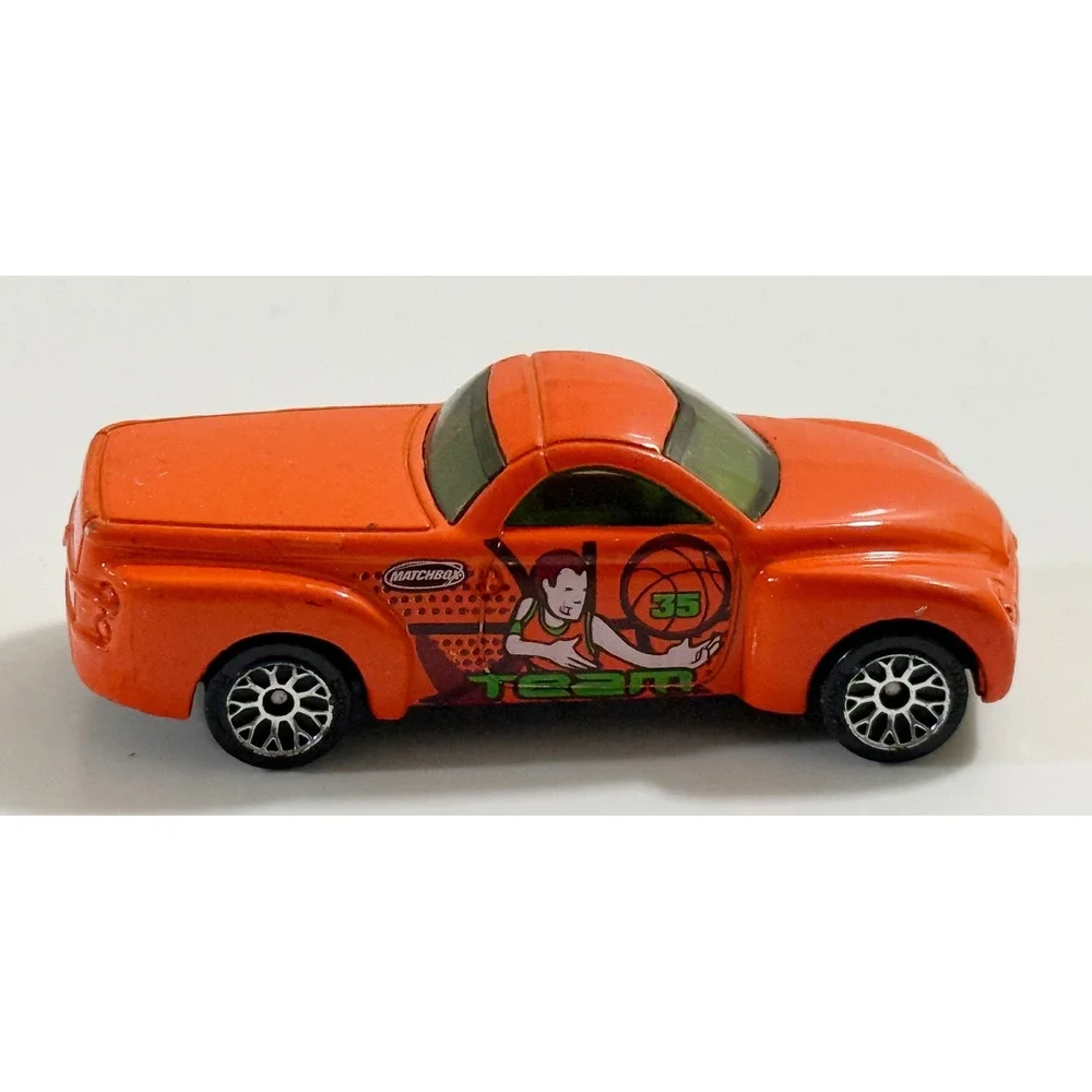 Matchbox‎ Chevy SSR Truck Kids OS Orange Basketball Team 35 Diecast Car